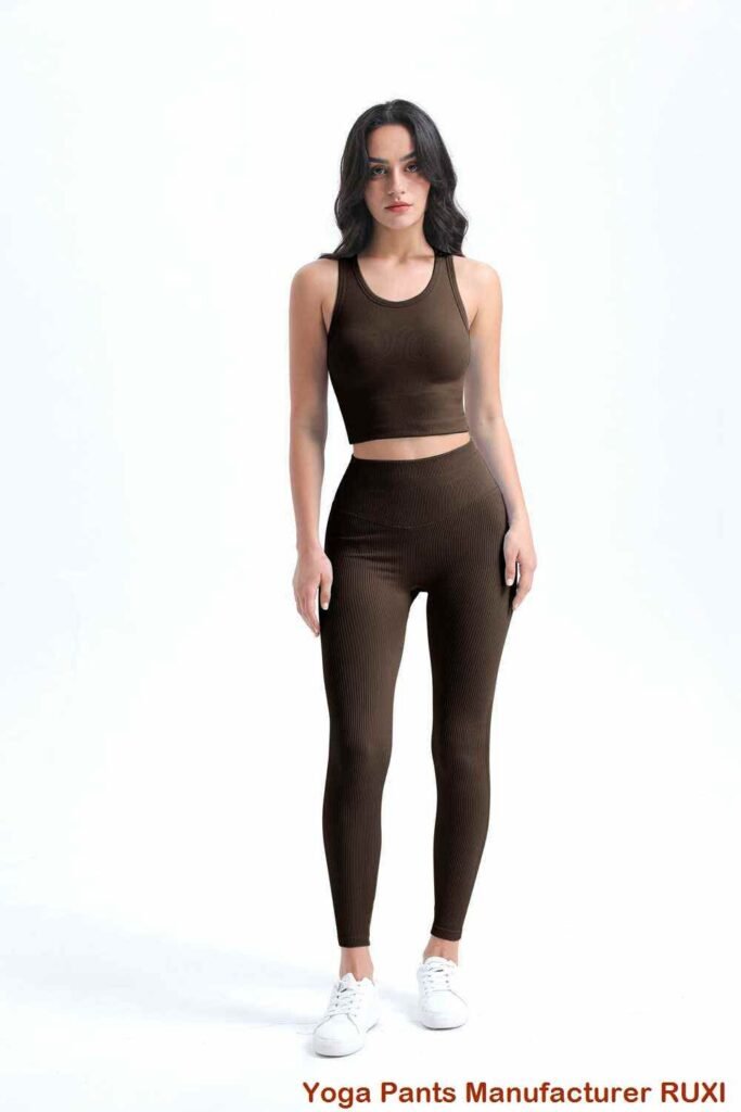 شورت جري للسيدات مع جيب للهاتف