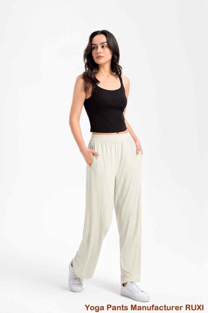 بنطال رياضي باللون الأبيض RUXI