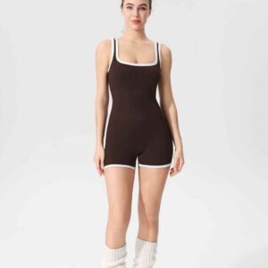 شورت جولف رجالي بقصّة Slim Fit